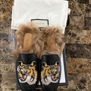 Gucci fur princetown size 4.5 can fit size 5